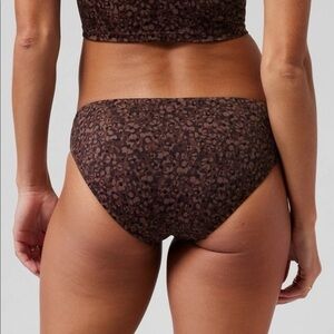 NWT ATHLETA Clean Medium Bikini Bottom IN Camo Flora Decadent Chocolate sz XXS